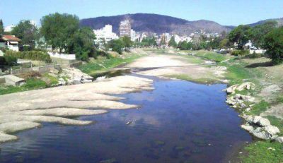Carlos Paz regular� uso del agua debido a la sequ�a