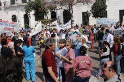 Salud prepara el armaz�n legal para sancionar a quienes contin�an de paro