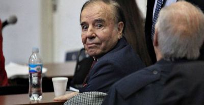 Piden el sobreseimiento de Menem en la causa por ocultamiento de bienes