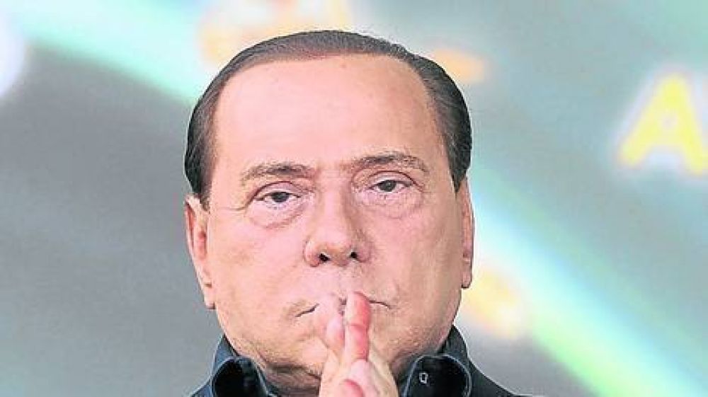 Por sobornar a un juez, condenan a Berlusconi a pagar 541 millones de euros