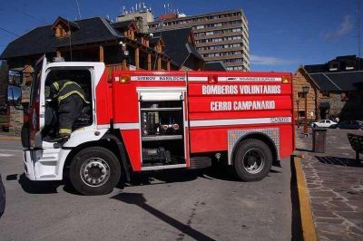 Dos personas quemadas al incendiarse una vivienda