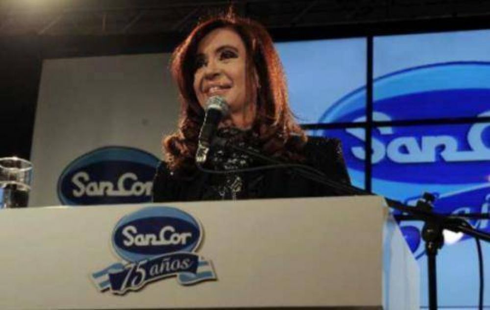 Cristina se�al� que hay m�s antenas de DirecTV en las villas