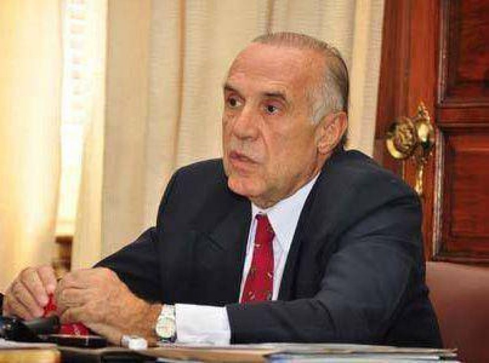 San Nicol�s: A contramano del discurso de su jefe, allanaron el despacho de un intendente massista