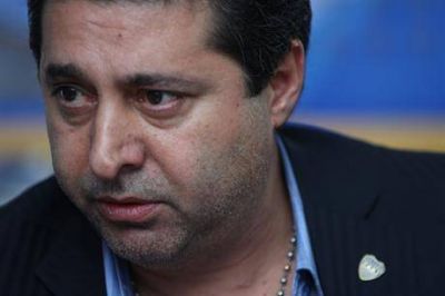 Daniel Angelici: "Siempre que me fui del pa�s ped� licencia, no puedo dejar al club sin firma"