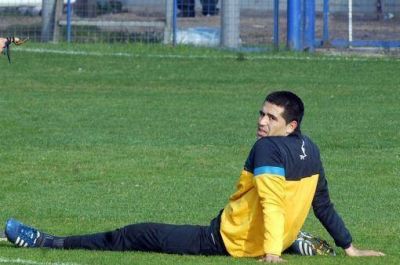 Riquelme no super� su lesi�n y tambi�n qued� afuera frente a Argentinos
