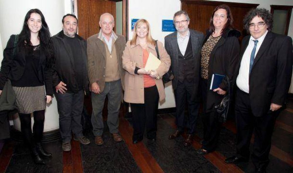 Evangelista firm� acuerdo con el Inadi