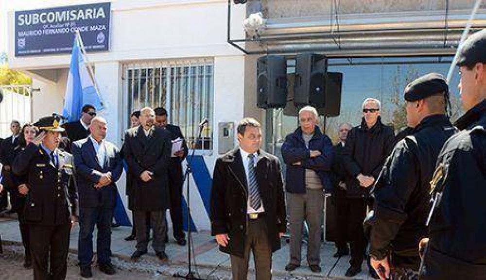 Inauguraron en Guaymall�n la Subcomisar�a Oficial Auxiliar Mauricio Conde
