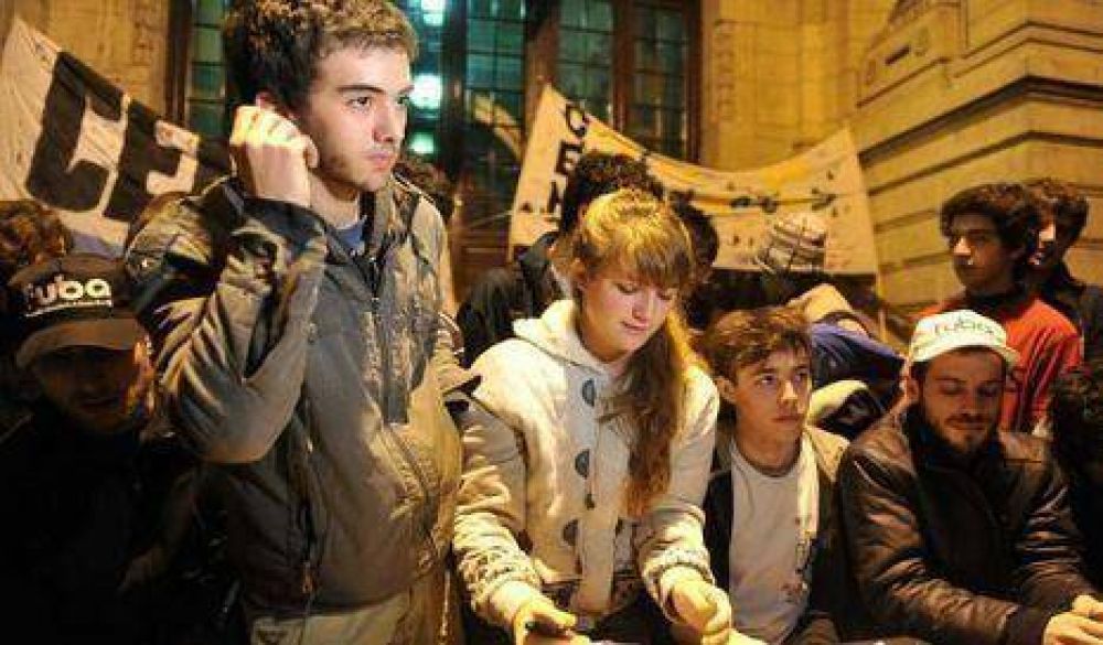 Tomas: Rector del Nacional Buenos Aires culpa al Partido Obrero
