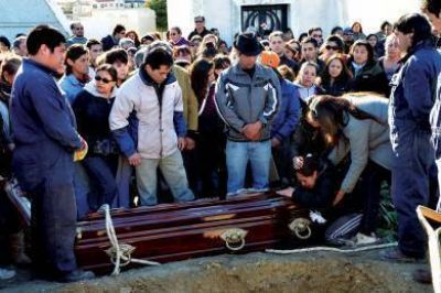 Familiares y amigos despidieron los restos de Yasm�n Chacoma