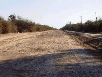 Vialidad Provincial trabaja en caminos para llevar asistencia a comunidades afectadas por la sequía