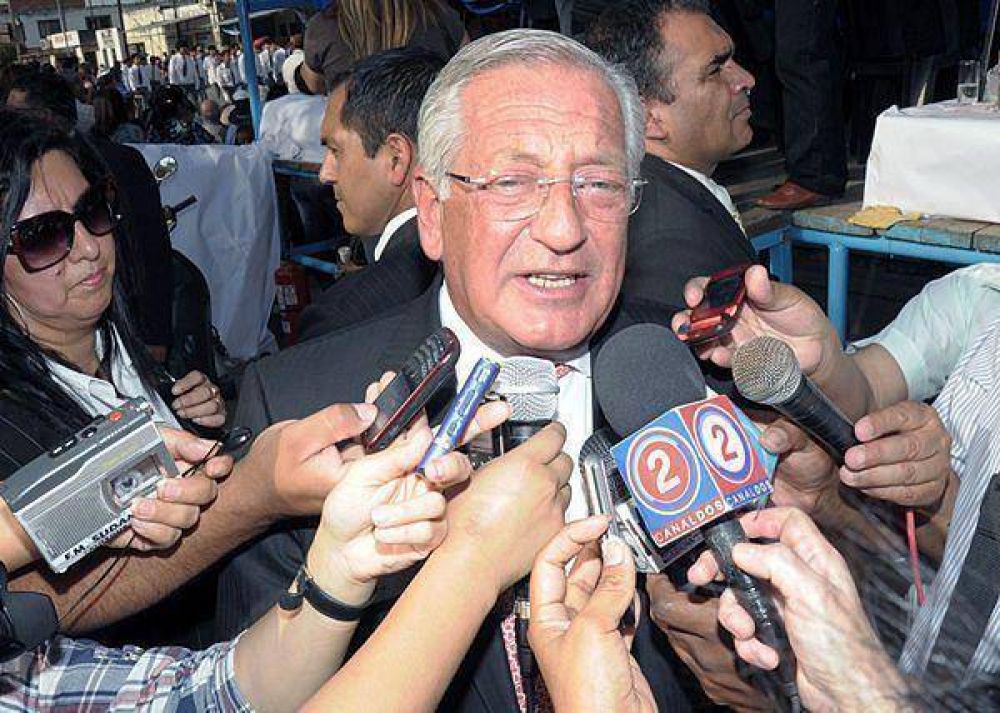 Obras h�dricas: Fellner firm� convenios con Naci�n por 48 millones de pesos