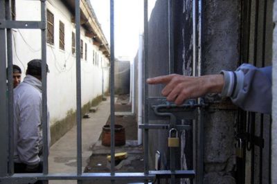 Sin lugar para presos, un juez intima a Seguridad