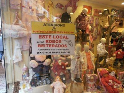 Carteles: No es por ofertas, es por seguridad