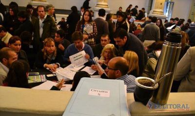 La apertura de urnas favoreci� a R�os y se confirma su triunfo en la Capital