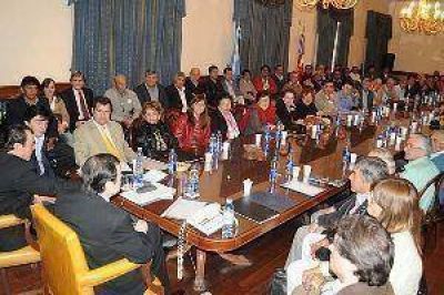 El mandatario provincial contin�a las reuniones con las agrupaciones pol�ticas