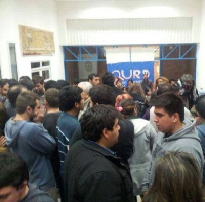 UNLaR. Se potencia cada vez m�s la protesta universitaria
