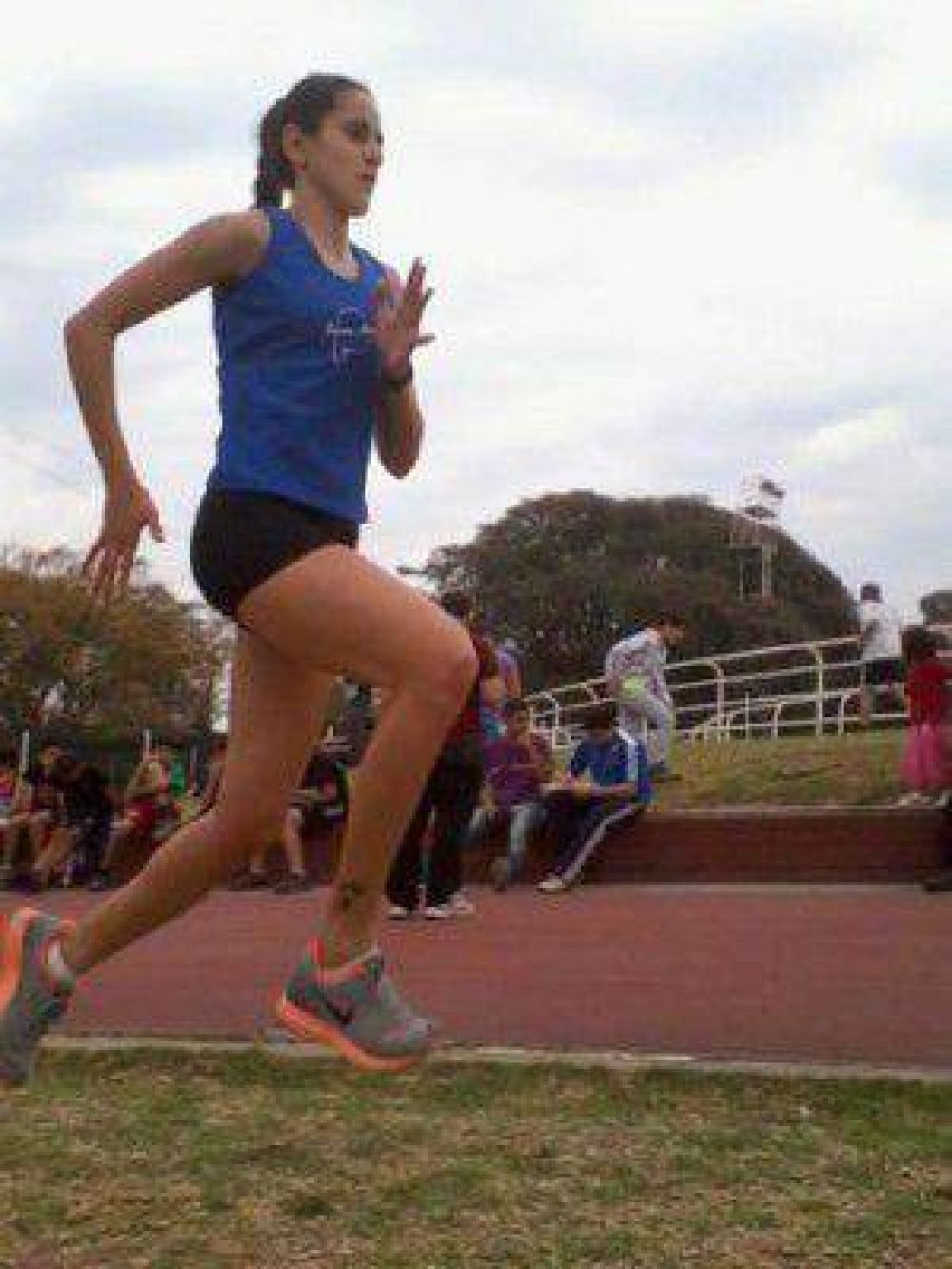 Atletismo: Agostina R�os al Campeonato Nacional de Juveniles