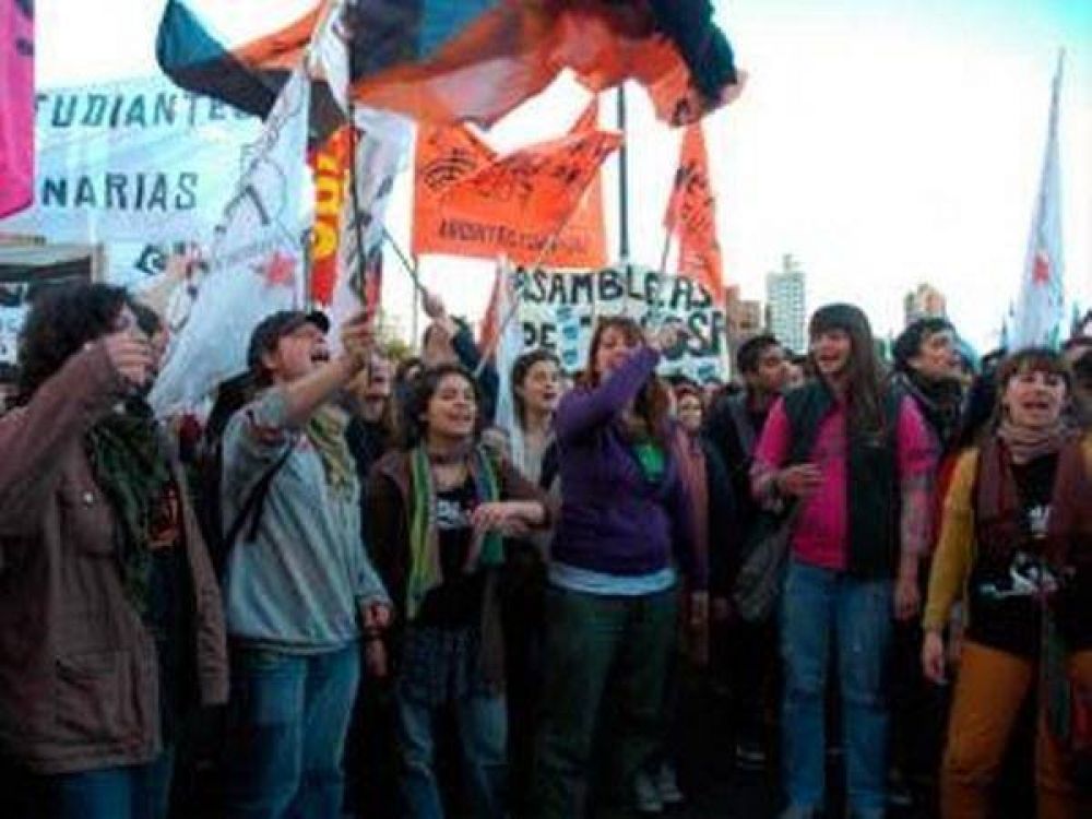 Realizaron marchas a siete a�os de la desaparici�n de Jorge Julio L�pez