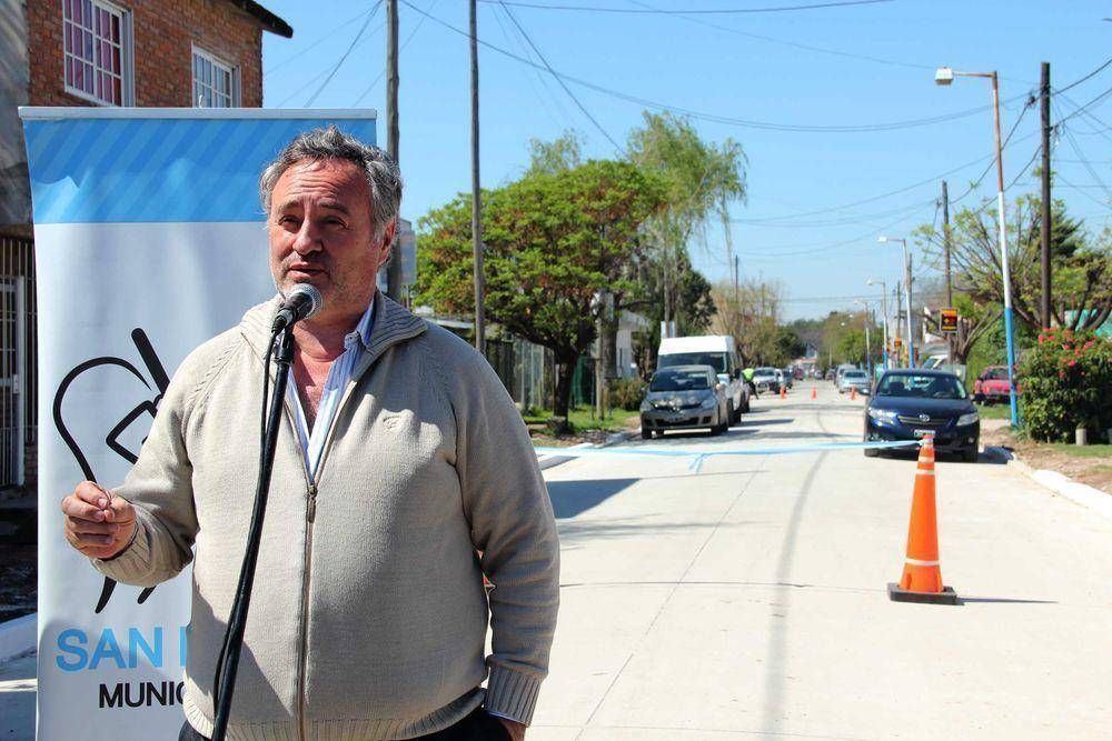 Se inauguraron cuadras de pavimento de hormig�n en Mu�iz