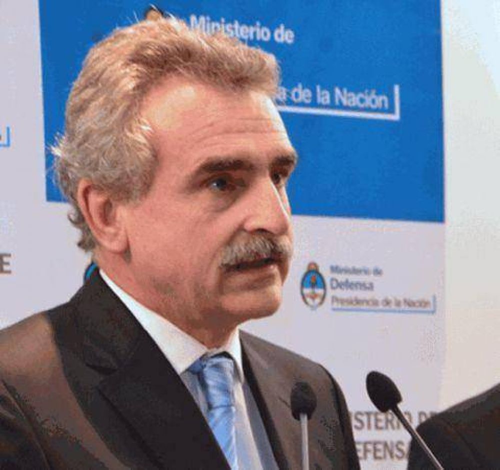 El ministro Agust�n Rossi llega a Resistencia para cerrar simulacros