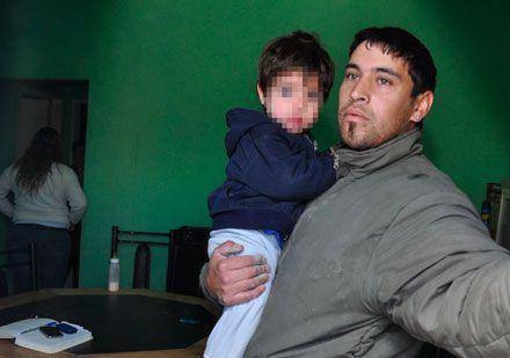 Barrio Esperanza: la joven desalojada de la casa usurpada tuvo una ces�rea de urgencia