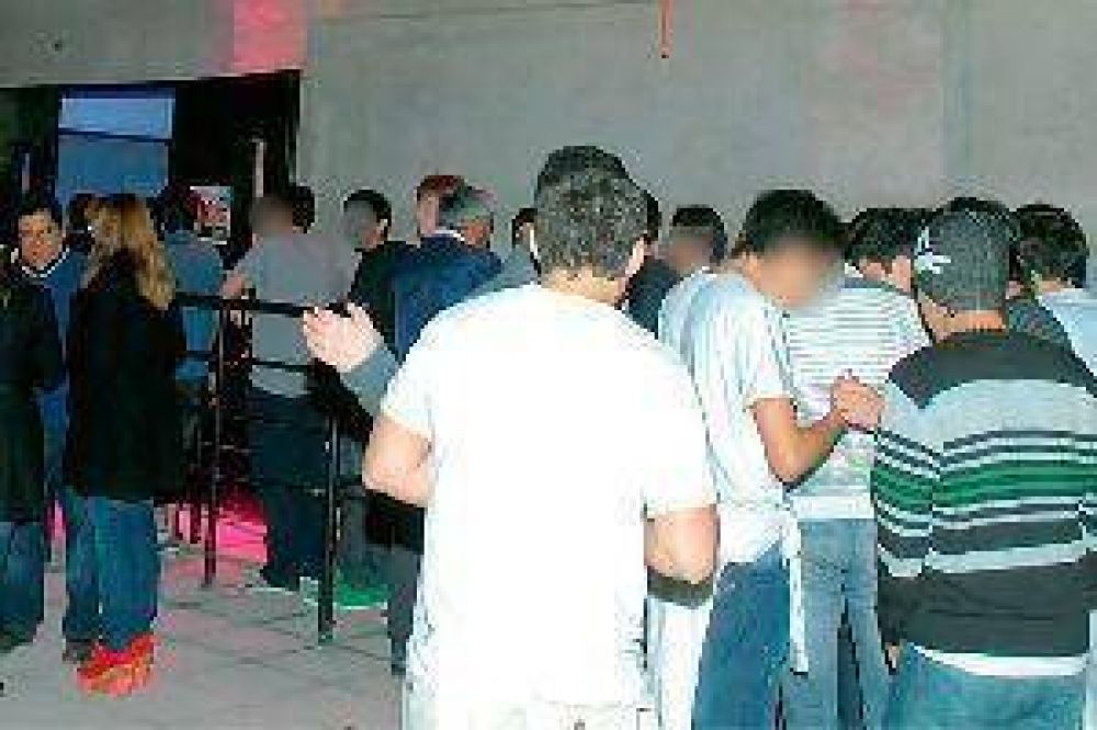 Por estudiantinas se controlar� la venta de alcohol en toda la ciudad