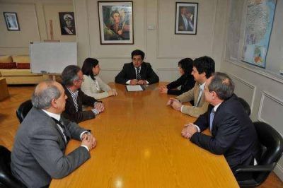  INFRAESTRUCTURA FIRM� CONTRATO CON LA EMPRESA QUE CONSTRUIR� LA ISIDORA