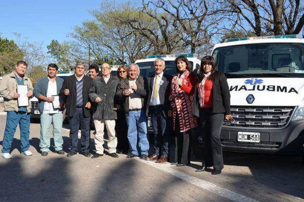 Localidades del interior recibieron ambulancias
