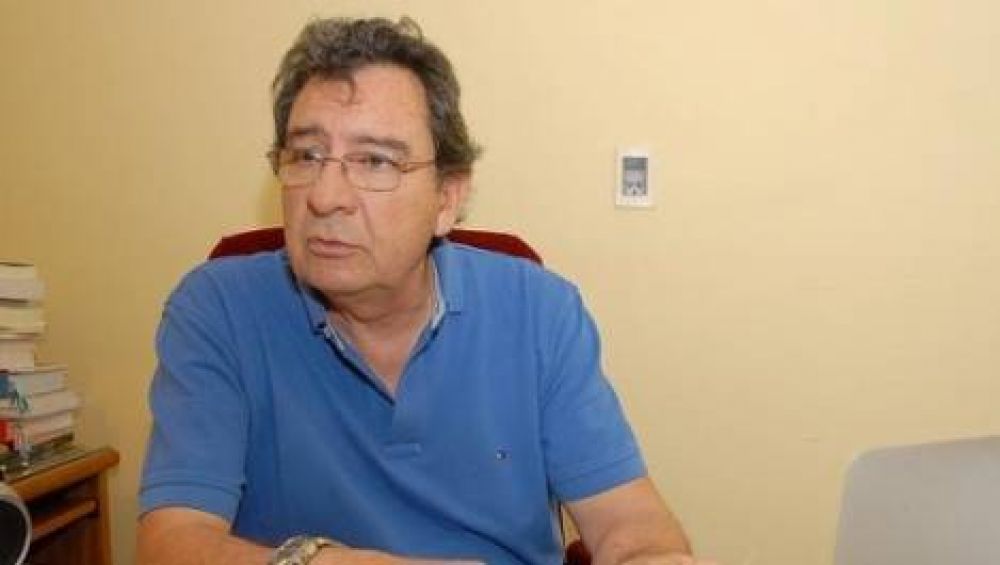 Duras cr�ticas del senador Ag�ero a Oscar Castillo