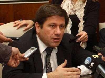 Mendoza tom� un cr�dito por m�s de U$S 42 millones y consigui� aire para el pago de la deuda con proveedores