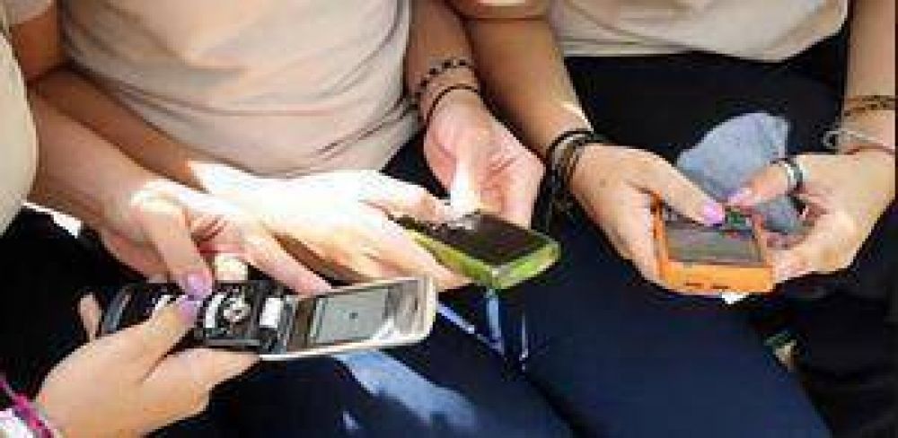 Avanza la derogaci�n de la ley provincial que impide usar celulares en el aula
