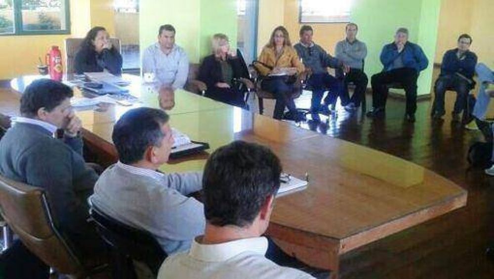 El CGE present� a las nuevas autoridades de la direcci�n de Educaci�n F�sica