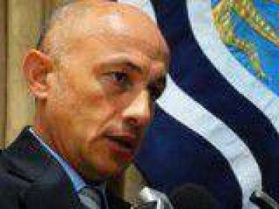 Cotillo sobre el acto en San Juli�n: �el gobernador llev� una placa y dos gritones�