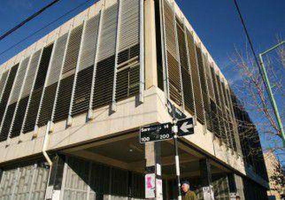 Deber� pagar $100.000 por no reconocer a hija