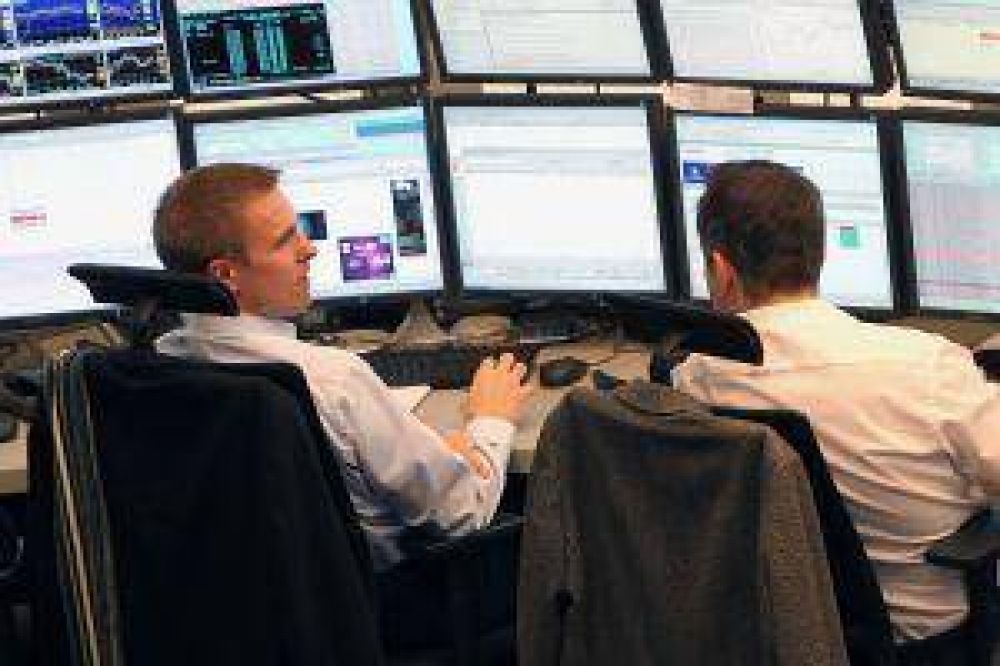 Disparidad en bolsas europeas en cierre de semana