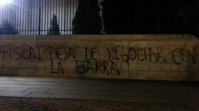 Otra pintada intimidatoria por la interna de barras en Boca