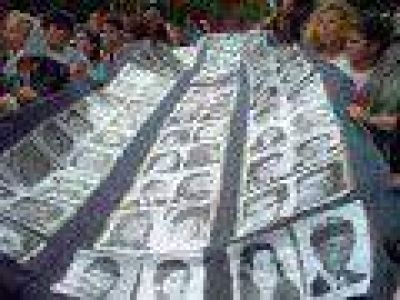 Defensores de DDHH repudian al diario La Naci�n por negar los 30.000 desaparecidos