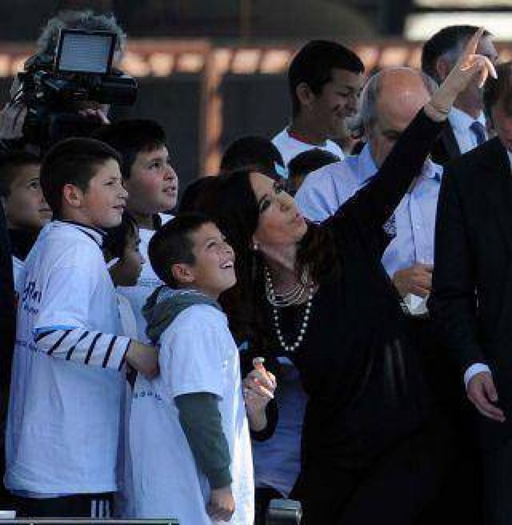 Cristina le pidi� a la oposici�n que apruebe el Presupuesto