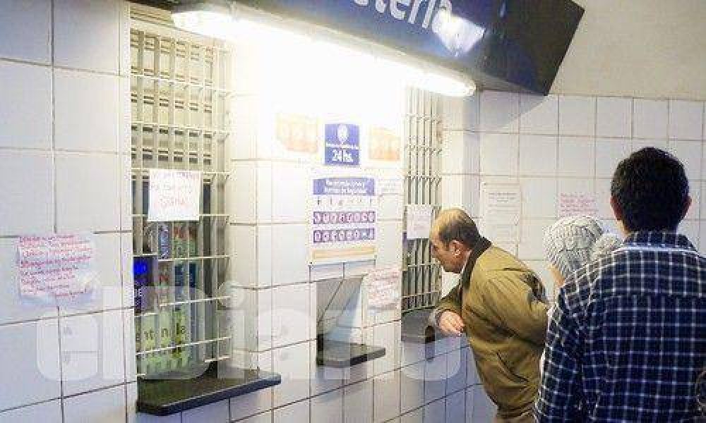 Paro sorpresivo, quejas y pol�mica en el ferrocarril San Mart�n