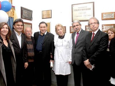 Guti�rrez y An�bal Fern�ndez presentes en el centenario de la Escuela 28
