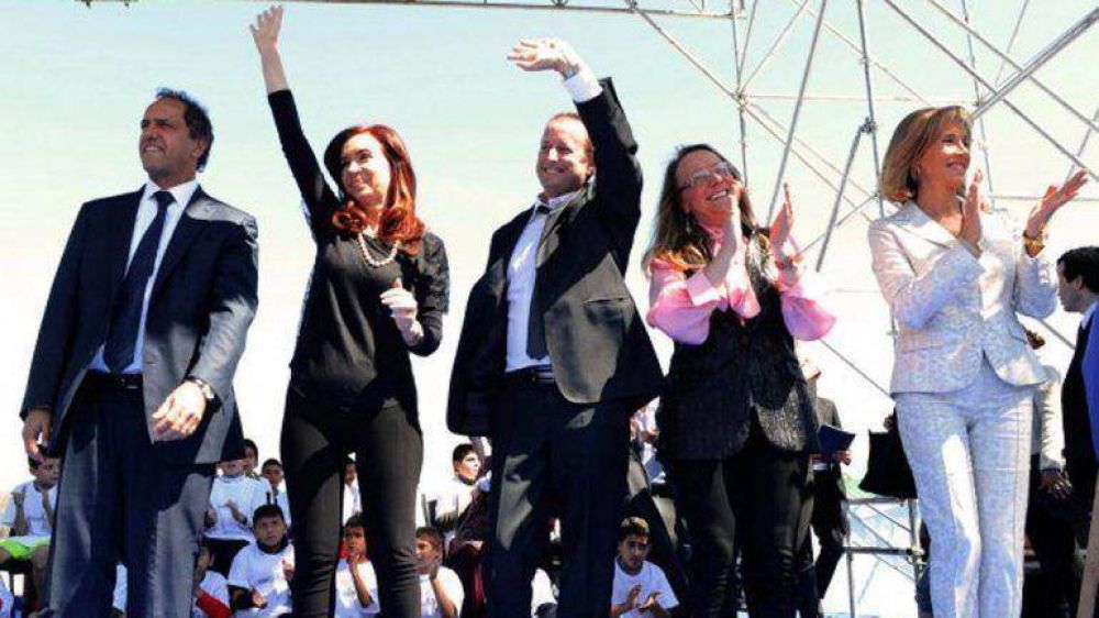 Furor en las redes sociales por las calzas de la Presidente