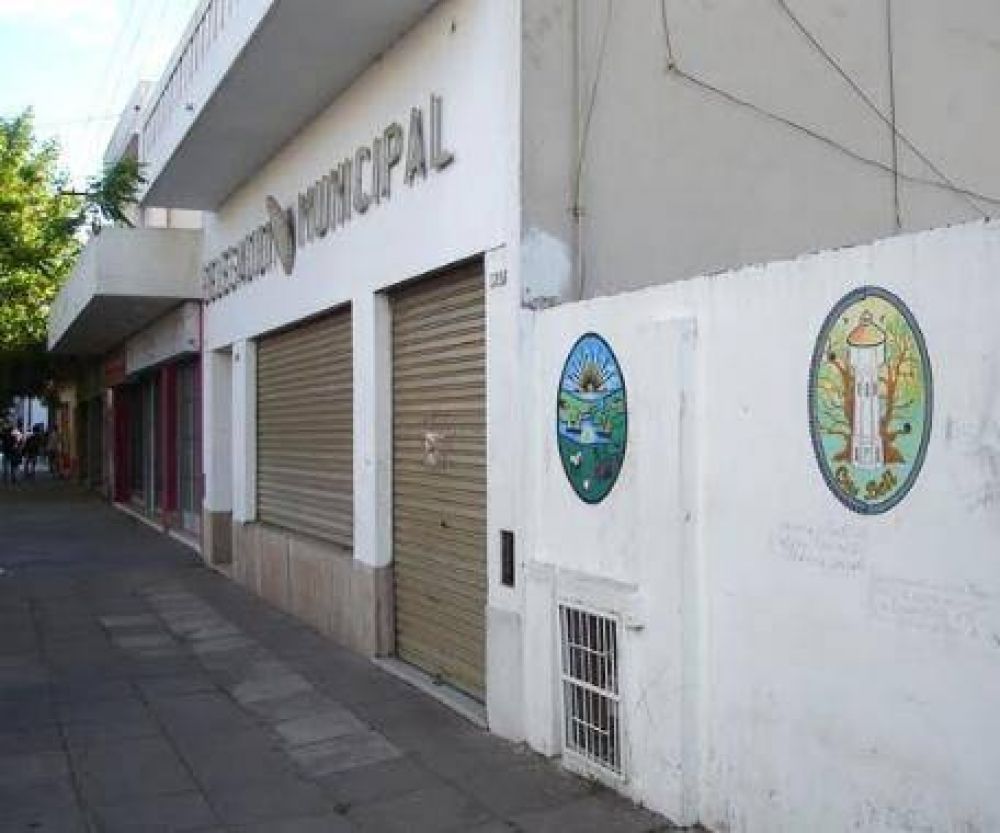 Falsos municipales asaltaron la delegaci�n City Bell