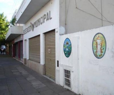 Falsos municipales asaltaron la delegaci�n City Bell