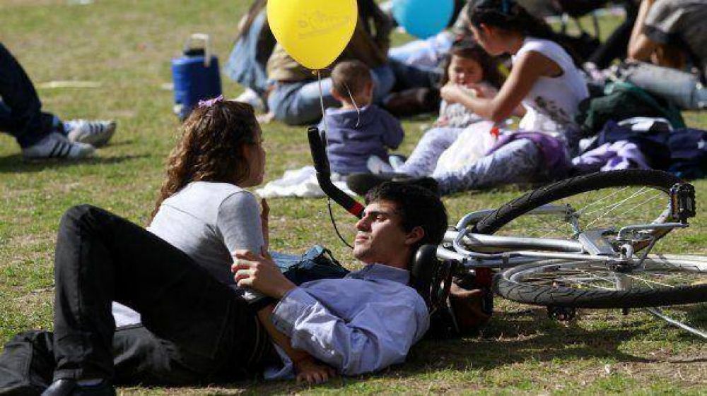 Los estudiantes festejan su d�a y la llegada de la primavera