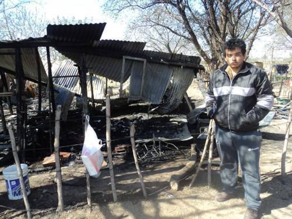 Se incendi� una casa en Villa Piol�n