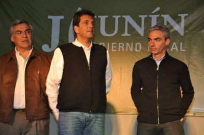 Massa destac� en Jun�n el apoyo a j�venes para estudiar y fomentar empleo