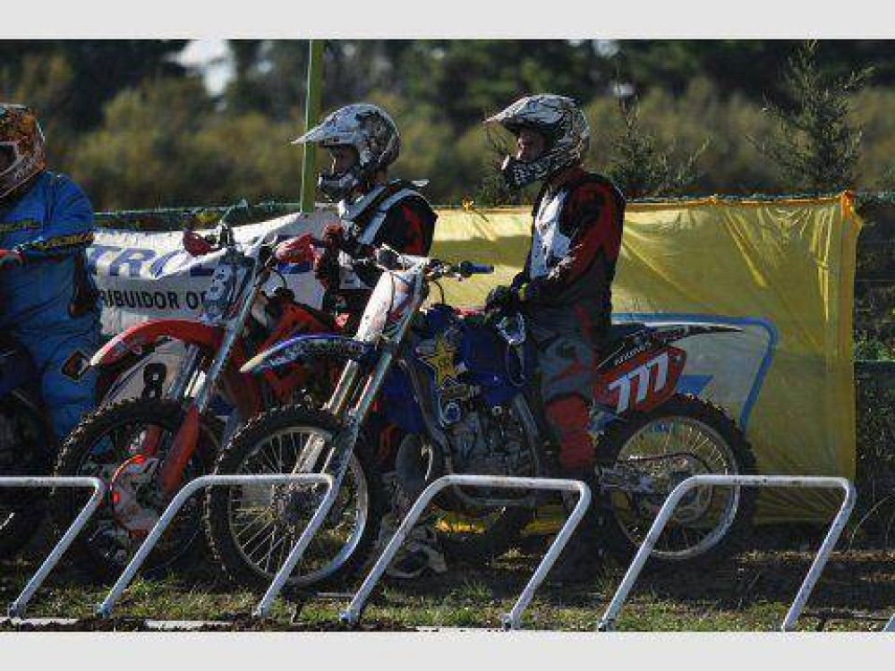 22 y 29 de Septiembre motocross en Gonzales Chaves.