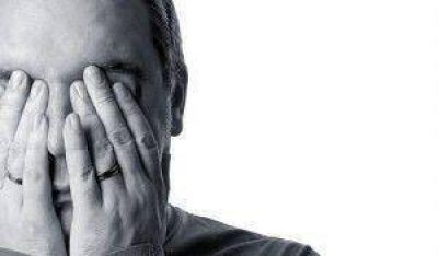 Ins�lito: transportaban a un preso en un colectivo urbano y escap� tras golpear al custodio policial