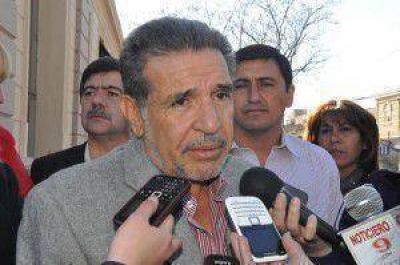 Fuerte reclamo de Beder Herrera al rector de la Unlar Tello Rold�n