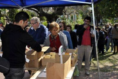 Pescados y l�cteos en la plaza Libertad